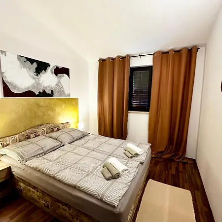 Διαμέρισμα Cozy Nelo Near The Vir