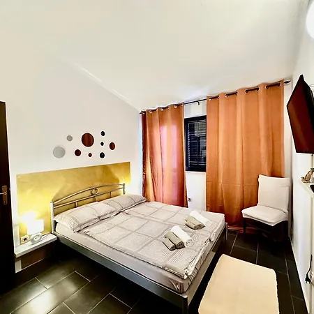 Apartment Cozy Nelo Near The