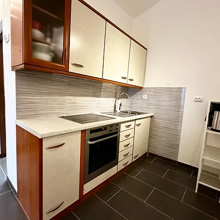 Apartment Cozy Nelo Near The