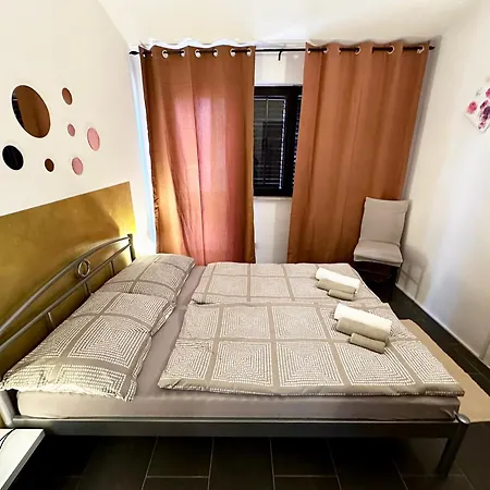 Apartment Cozy Nelo Near The Vir