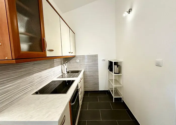 Apartment Cozy Nelo Near The