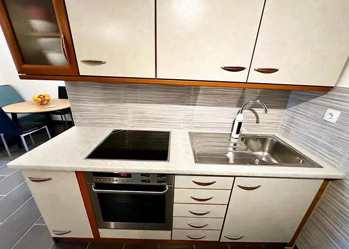 Apartment Cozy Nelo Near The
