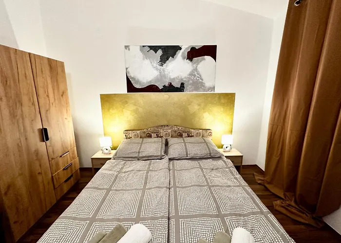 Cozy Nelo Near The